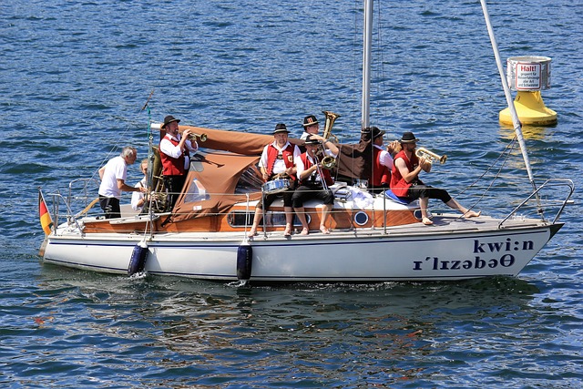 雷霆主帥贊譽多特對福克斯的出色防守為比賽奠定基調.