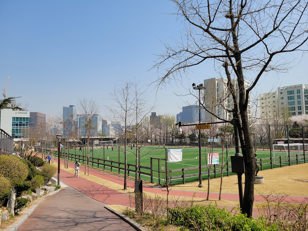 陈梦开办乒乓球学校学费4000元／月 打造乒乓新星摇篮.